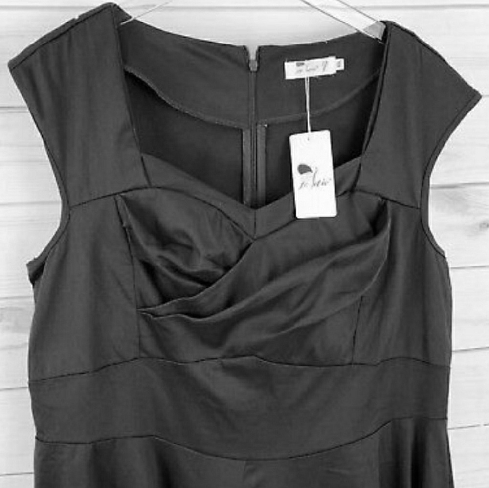 Feldie Sleevless Navy Midi Dress